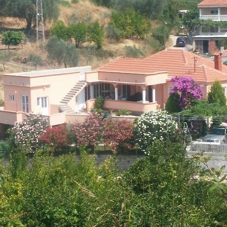 Guest'S House "Lindi&Roni" Apartamento Ulcinj Quarto foto