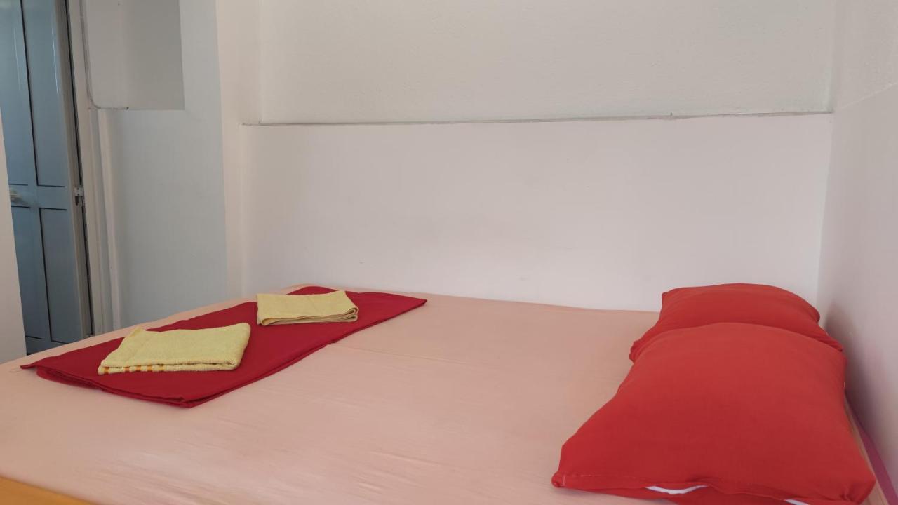 Guest'S House "Lindi&Roni" Apartamento Ulcinj Exterior foto