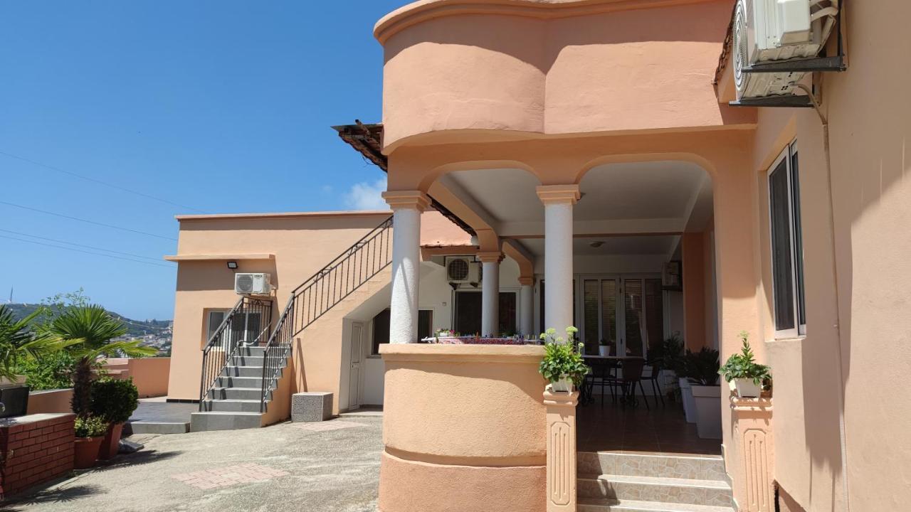 Guest'S House "Lindi&Roni" Apartamento Ulcinj Exterior foto