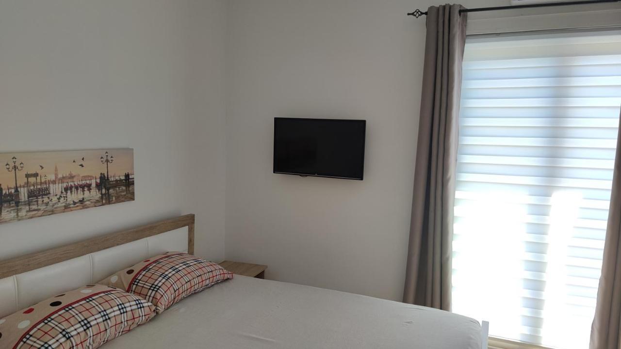 Guest'S House "Lindi&Roni" Apartamento Ulcinj Exterior foto