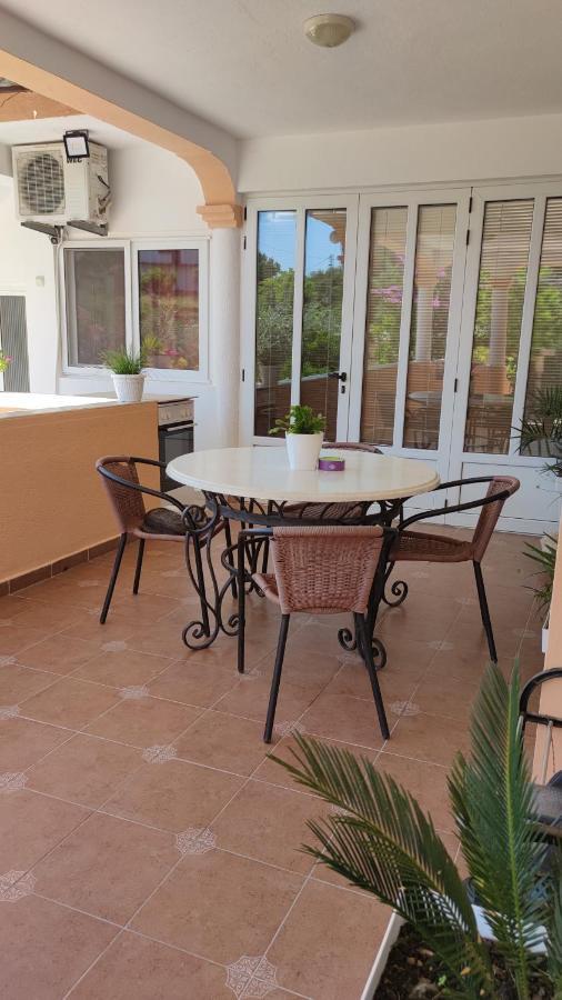 Guest'S House "Lindi&Roni" Apartamento Ulcinj Exterior foto