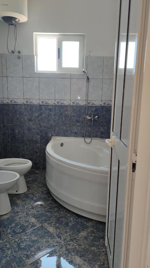 Guest'S House "Lindi&Roni" Apartamento Ulcinj Exterior foto